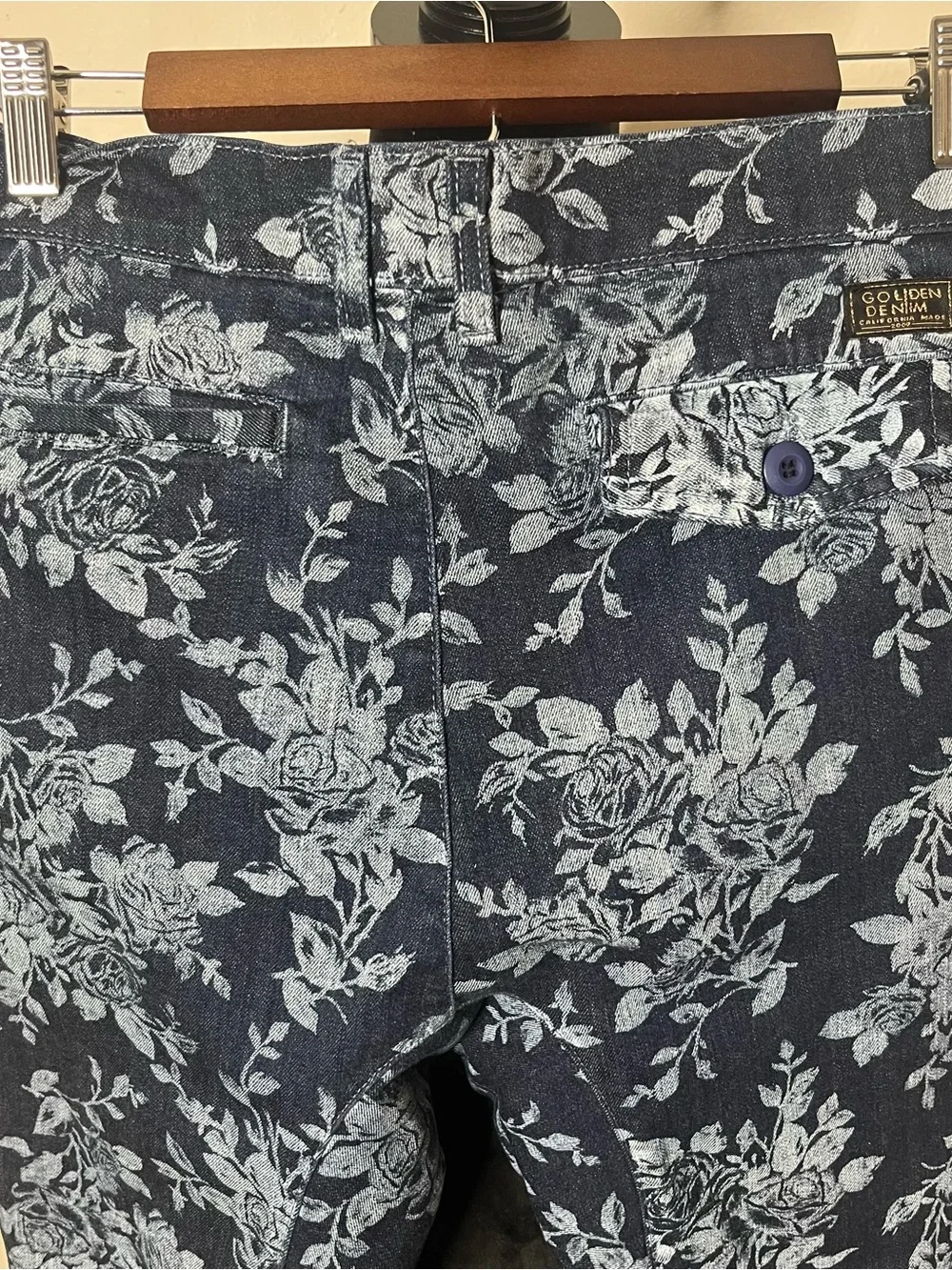 Silence Is Golden LA Men’s Blue White Floral Tapered Denim Jogger Pants Sz 34/30